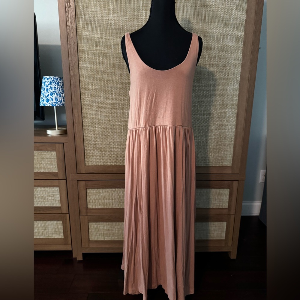 a new day Sleeveless Tan Midi Dress. Size large.